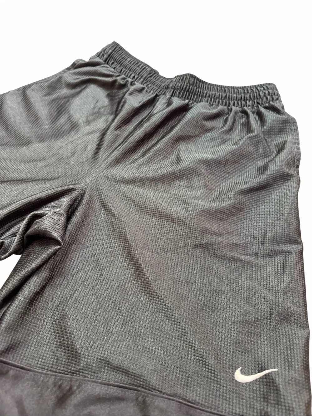 Vintage Nike Y2K Men’s Medium Black Athletic Basketball‎ Training Shorts
